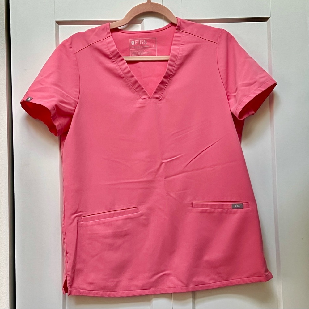 Figs Three-Pocket Scrub Top in Neon Pink